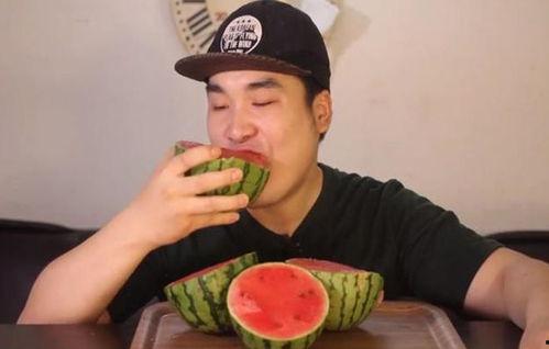 吃日本瓜的网红叫什么,揭秘“吃日本瓜”网红的爆红之路  第3张